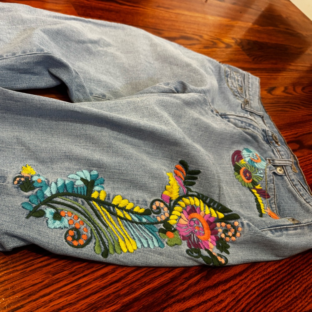 Z. Cavaricci Embroidered Light Blue Denim Jeans